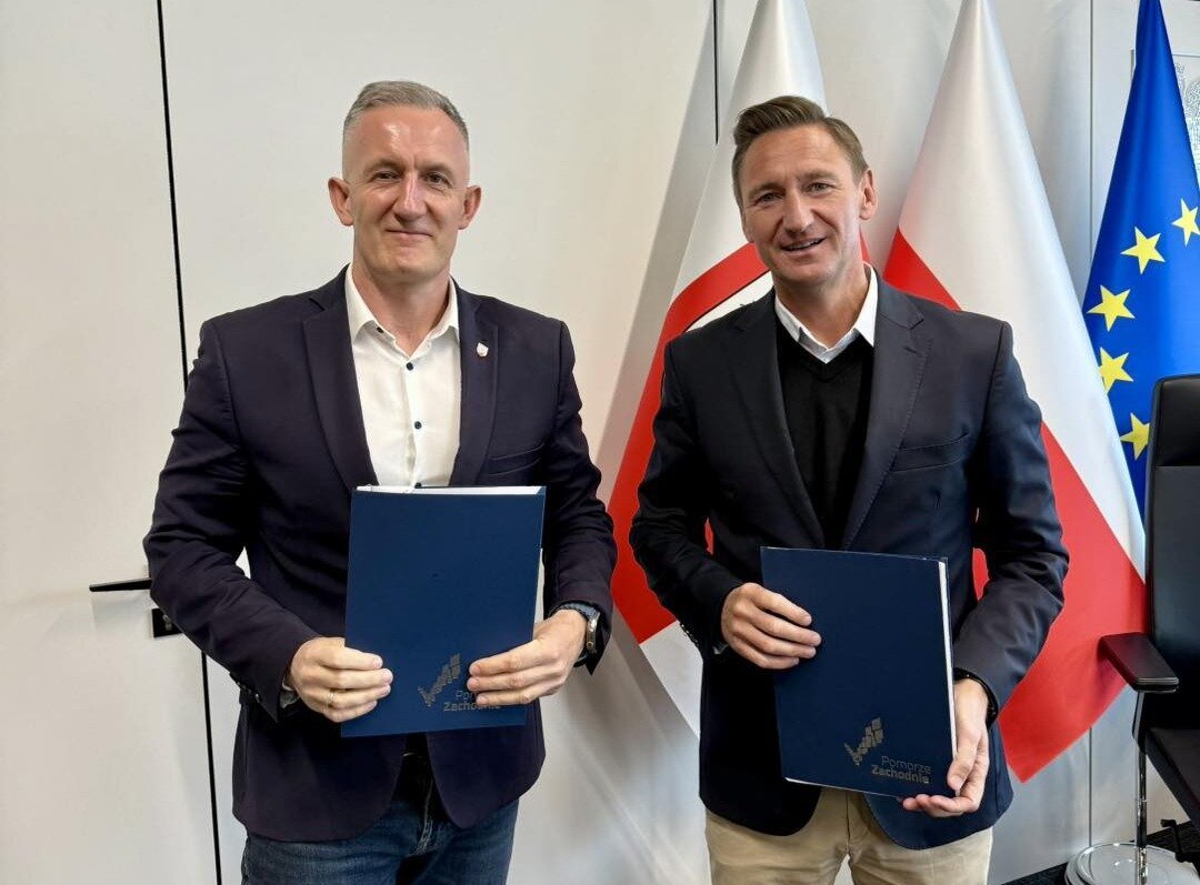 od lewej burmistrz Michał Wiatr i marszałek Olgierd Geblewicz