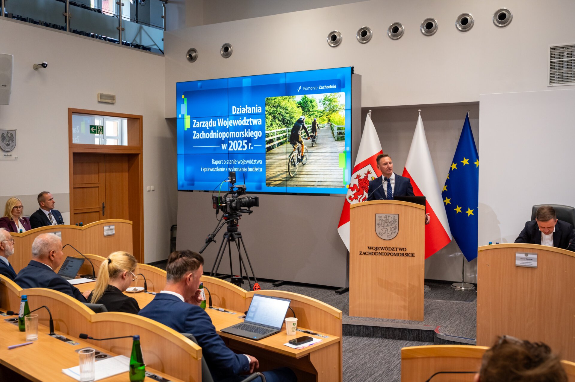 Marszałek i Zarząd Województwa z wotum zaufania oraz absolutorium za 2025 rok