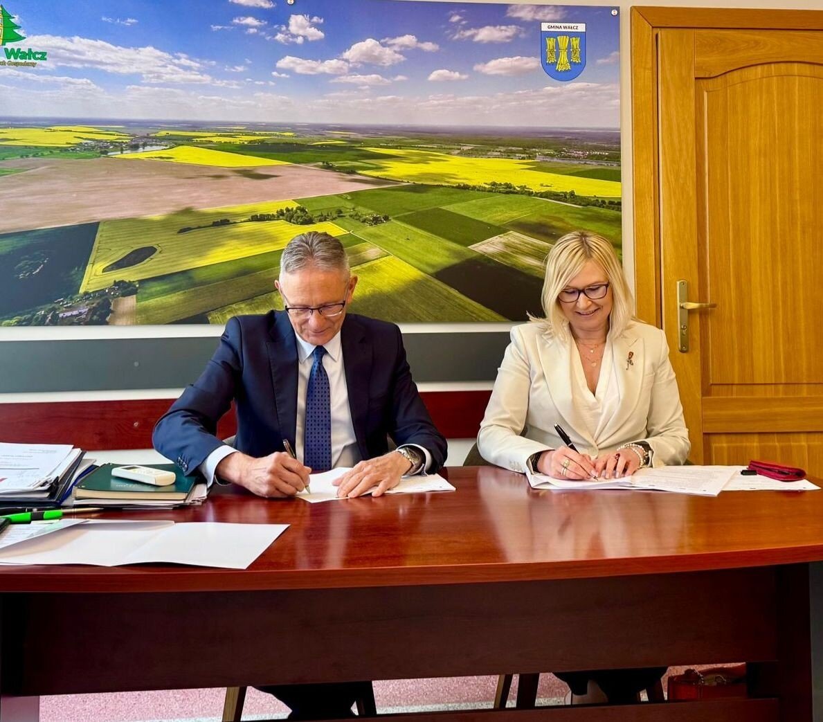 podpisanie umowy w Wałczu