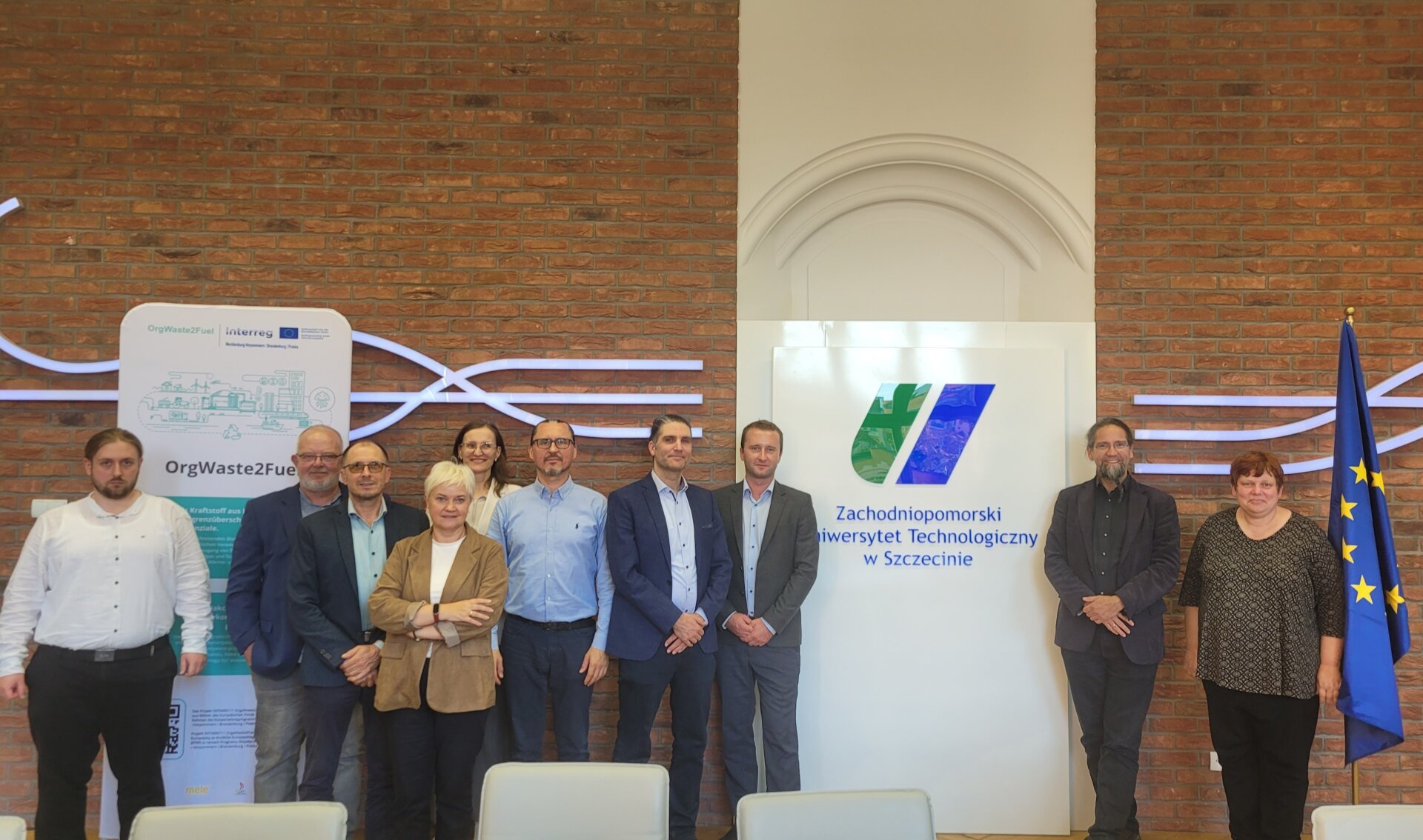 Partnerzy projketu OrgWaste2Fuel na 2 spotkaniu projketowy w Szczecinie w sali Rektoratu ZUT